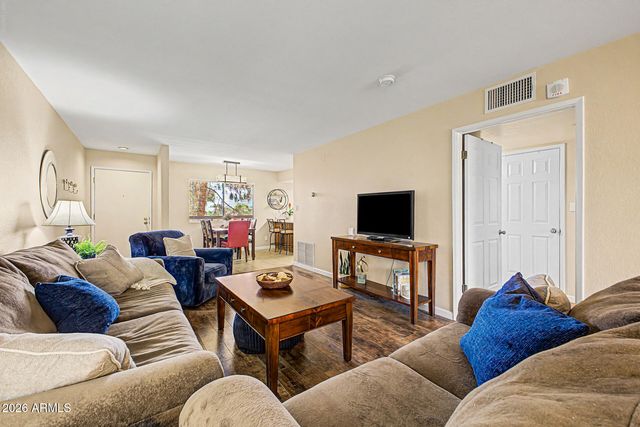 12222 N PARADISE VILLAGE Parkway S 343, Phoenix, AZ 85032