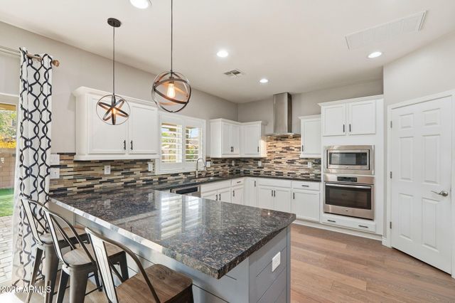 10249 E KINETIC Drive, Mesa, AZ 85212