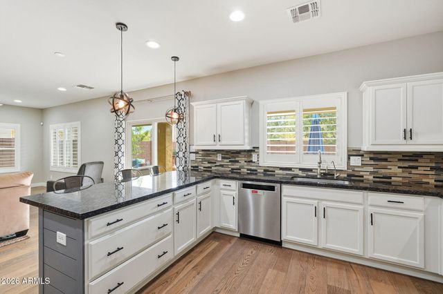 10249 E KINETIC Drive, Mesa, AZ 85212