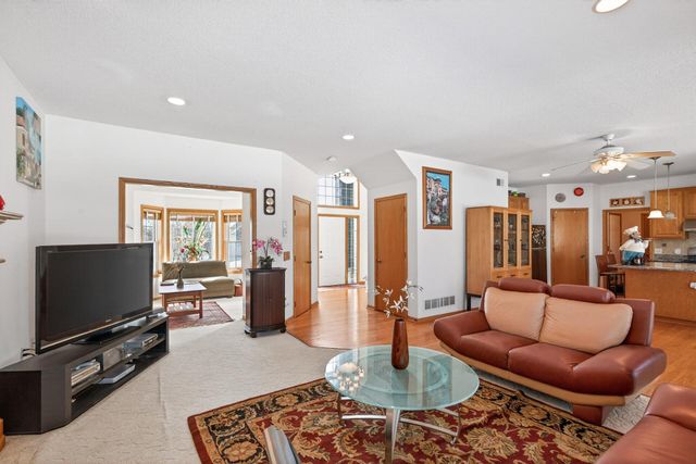 9727 Linden Avenue N, Brooklyn Park, MN 55443