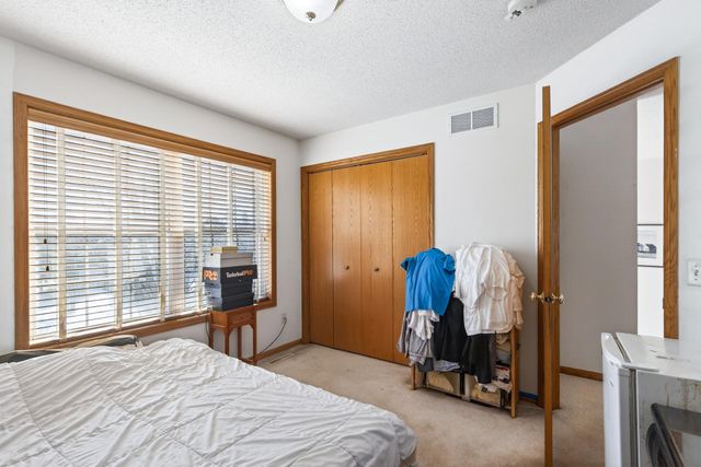 9727 Linden Avenue N, Brooklyn Park, MN 55443