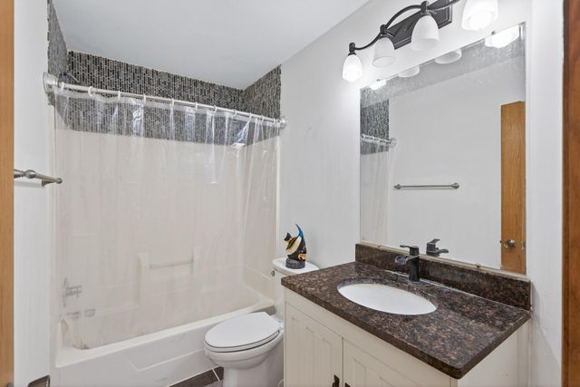 9727 Linden Avenue N, Brooklyn Park, MN 55443