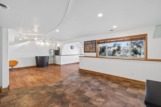 9727 Linden Avenue N, Brooklyn Park, MN 55443