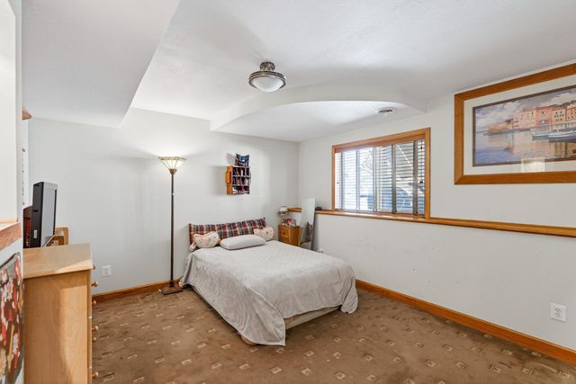 9727 Linden Avenue N, Brooklyn Park, MN 55443