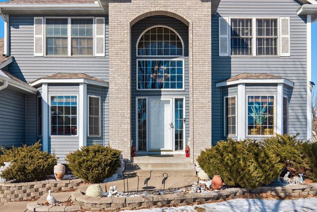 9727 Linden Avenue N, Brooklyn Park, MN 55443