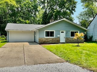 5479 Mooreland Avenue, Mentor On The Lake, OH 44060