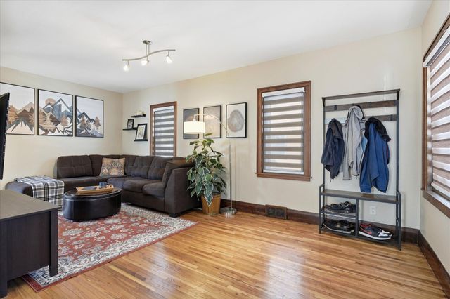 5728 23rd Avenue S, Minneapolis, MN 55417