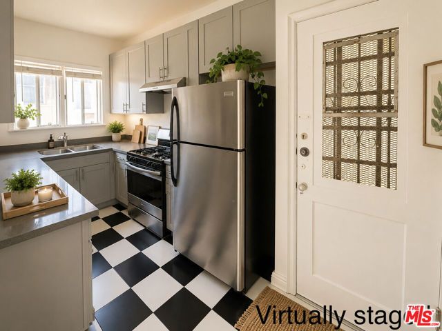 127 N Catalina Street 3, Los Angeles, CA 90004