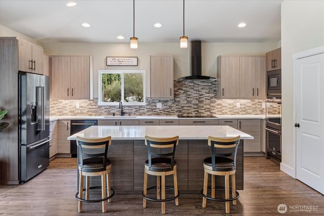 20025 SE 232nd Street, Maple Valley, WA 98038