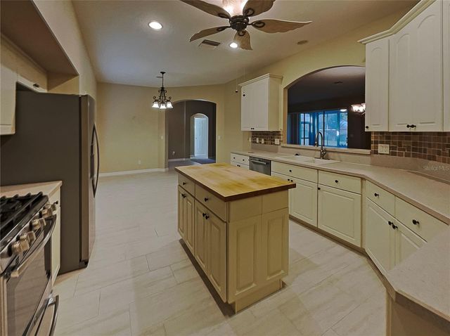 5331 INDIAN OCEAN LOOP, Tavares, FL 32778