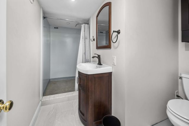 208 Long Sands Road, York, ME 03909