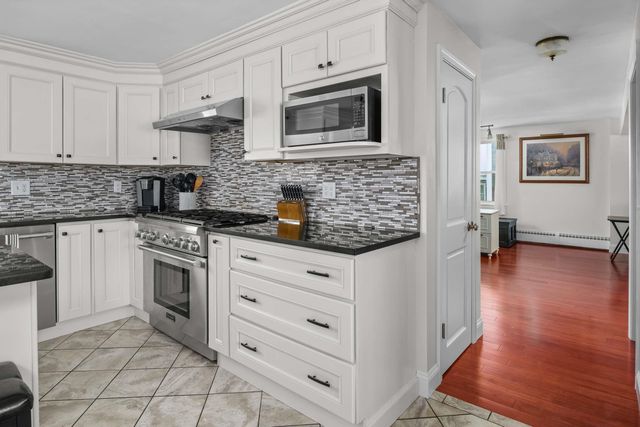 208 Long Sands Road, York, ME 03909