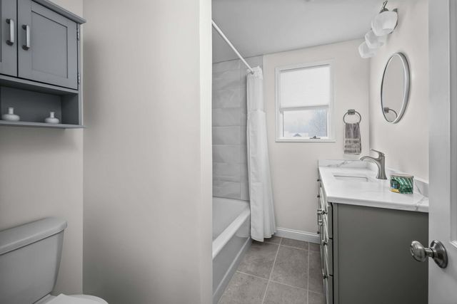 208 Long Sands Road, York, ME 03909