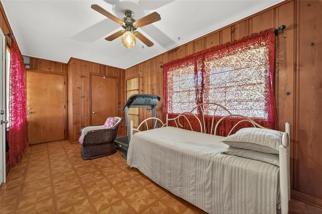 5658 Berry Creek Drive, Houston, TX 77017