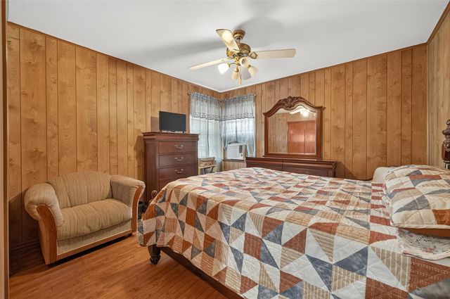 5658 Berry Creek Drive, Houston, TX 77017