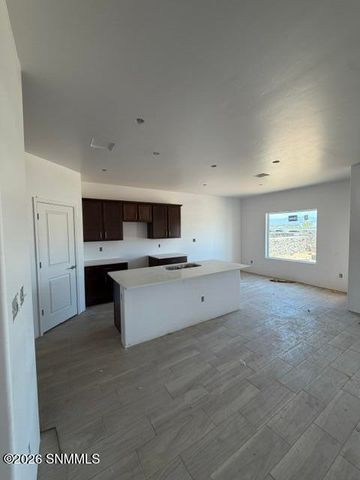 6552 Phoenix Street, Las Cruces, NM 88012