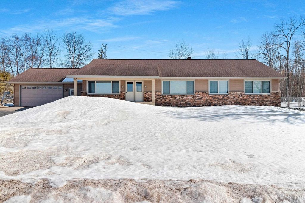 W7879 S Lake Antoine Road, Iron Mountain, MI 49801
