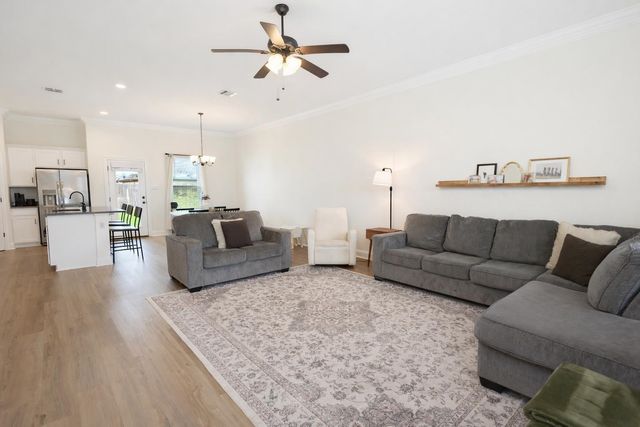 230 Sophie Dr, Houma, LA 70364