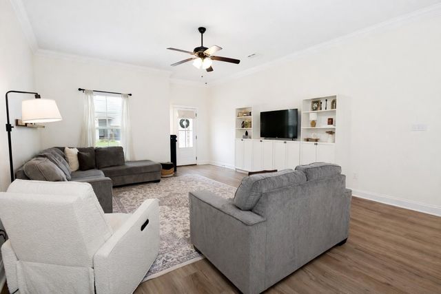 230 Sophie Dr, Houma, LA 70364