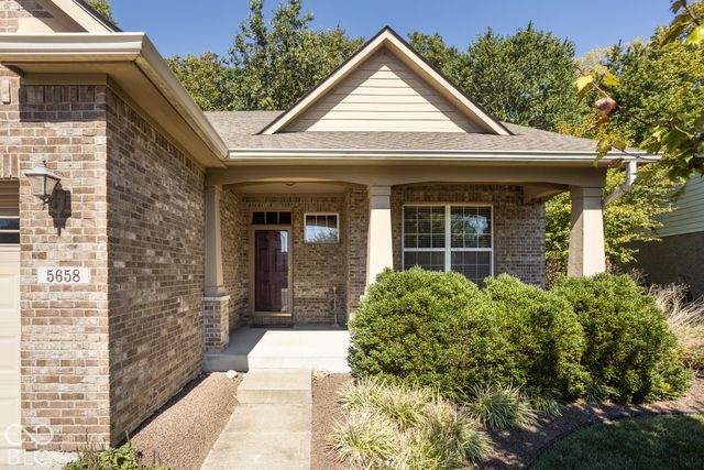 5658 Augusta Woods Drive, Plainfield, IN 46168