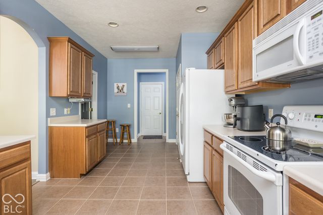 5658 Augusta Woods Drive, Plainfield, IN 46168