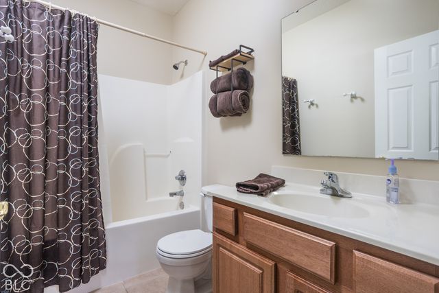 5658 Augusta Woods Drive, Plainfield, IN 46168