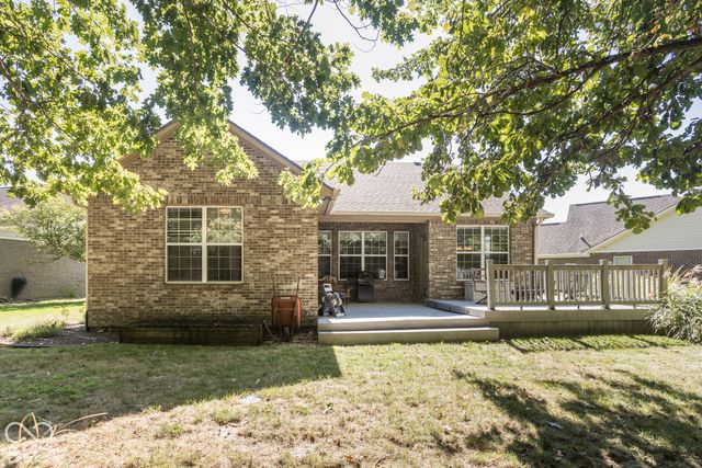 5658 Augusta Woods Drive, Plainfield, IN 46168