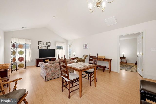 1847 MELVOR LN, Winchester, VA 22601
