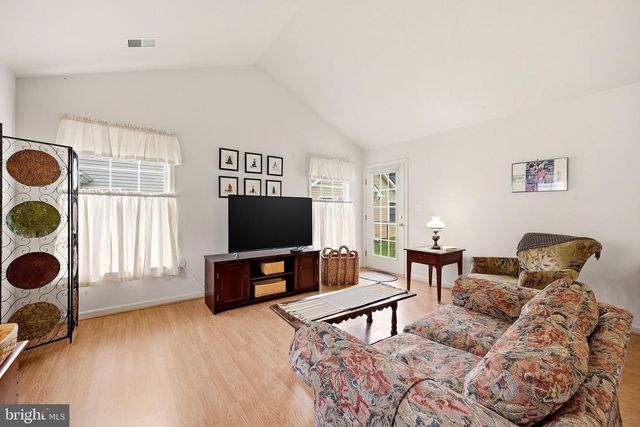 1847 MELVOR LN, Winchester, VA 22601