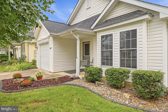 1847 MELVOR LN, Winchester, VA 22601