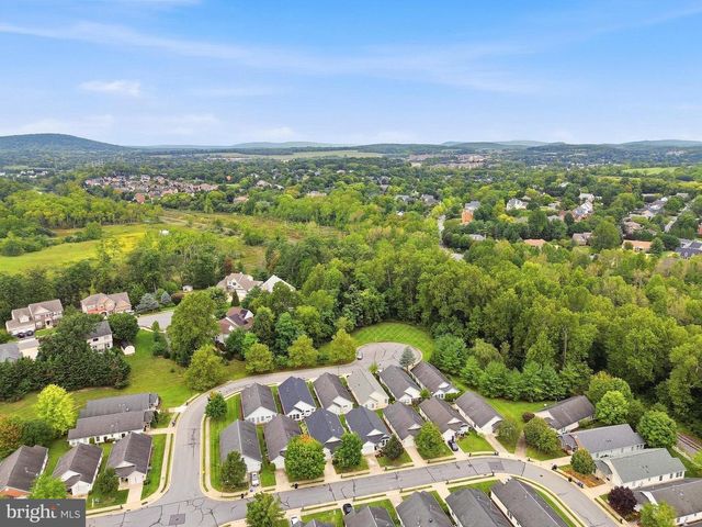 1847 MELVOR LN, Winchester, VA 22601