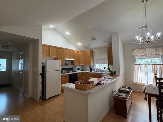 1847 MELVOR LN, Winchester, VA 22601