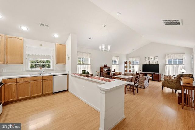 1847 MELVOR LN, Winchester, VA 22601
