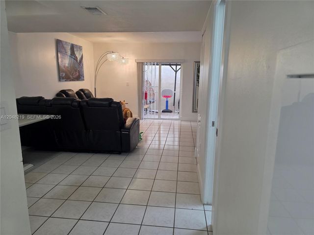 523 W 68th Street 5, Hialeah, FL 33014