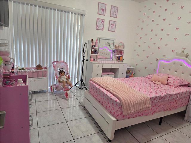 523 W 68th Street 5, Hialeah, FL 33014