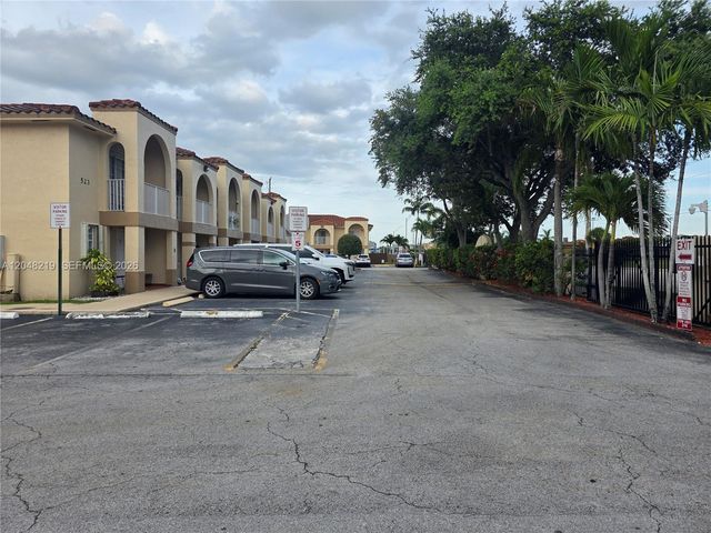 523 W 68th Street 5, Hialeah, FL 33014