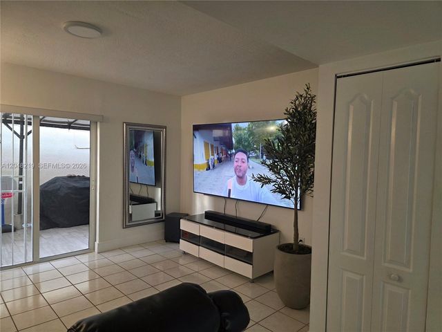 523 W 68th Street 5, Hialeah, FL 33014