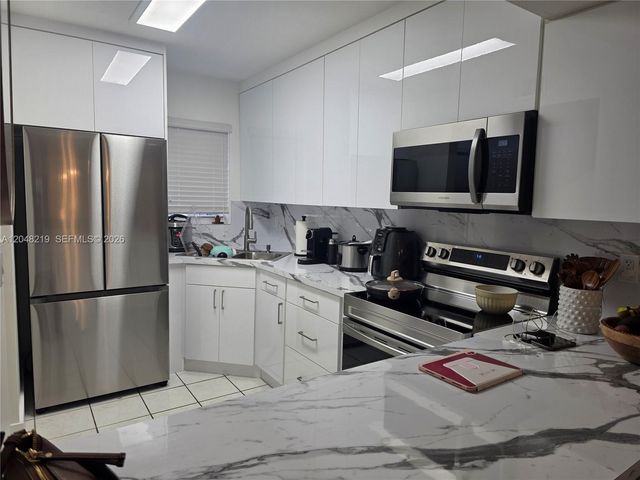 523 W 68th Street 5, Hialeah, FL 33014