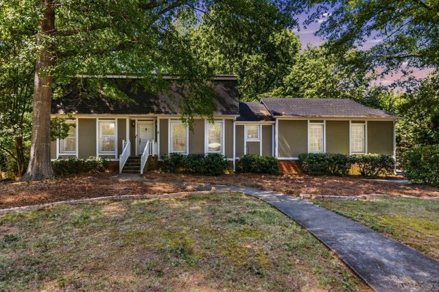 204 Fernbrook Circle, Spartanburg, SC 29307