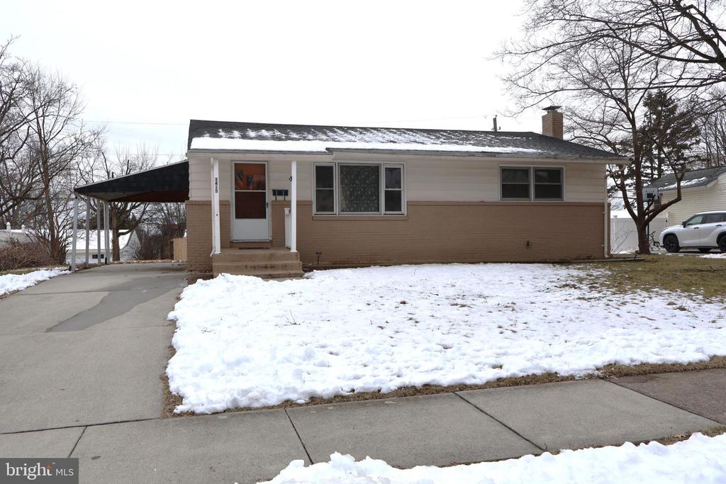 3415 HAWTHORNE DR, Camp Hill, PA 17011