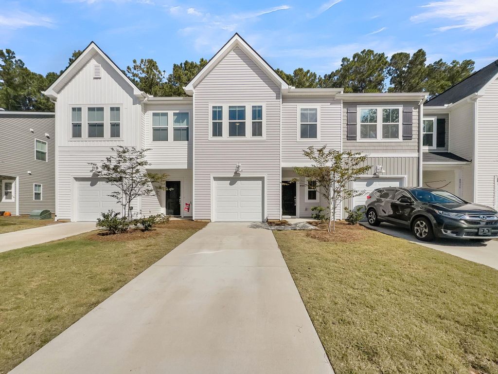 8014 Reagan Way, Charleston, SC 29418