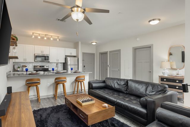 782 Riverfront Parkway 419, Chattanooga, TN 37402