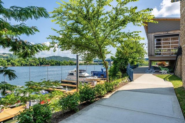 782 Riverfront Parkway 419, Chattanooga, TN 37402