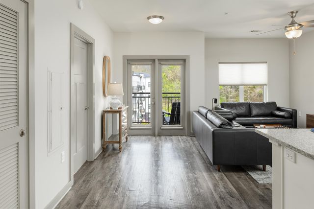 782 Riverfront Parkway 419, Chattanooga, TN 37402