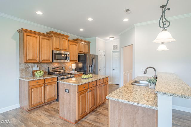 122 Star Flower Court, Apex, NC 27539
