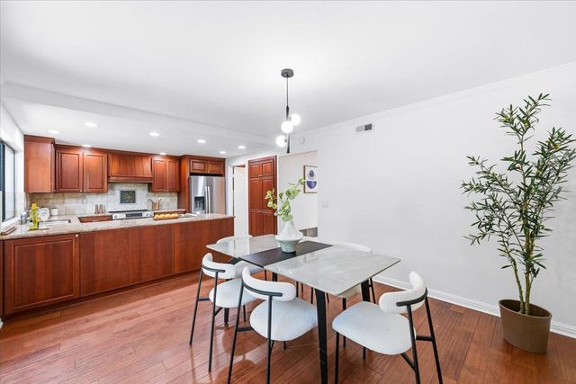 619 S Ahwanee Terrace, Sunnyvale, CA 94085