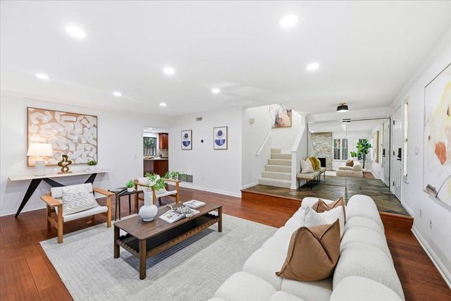 619 S Ahwanee Terrace, Sunnyvale, CA 94085