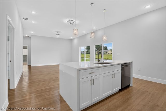 6741 Heavitree Drive, Sebring, FL 33876