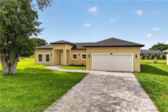 6741 Heavitree Drive, Sebring, FL 33876