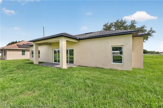 6741 Heavitree Drive, Sebring, FL 33876